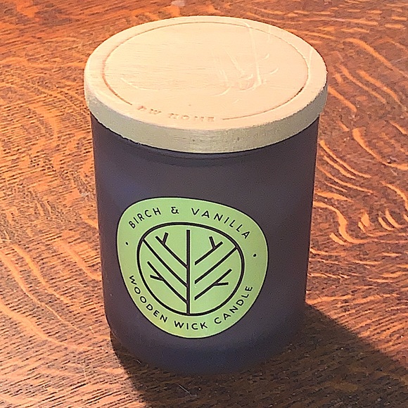 DW HOME CANDLE BIRCH & VANILLA NEW WOOD WICK RICHLY SCENTED - Picture 2 of 4